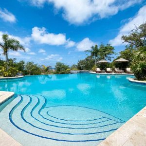 Сердце вашего оазиса: Зачем самовсасывающий насос — это не роскошь, а пульс вашего бассейна